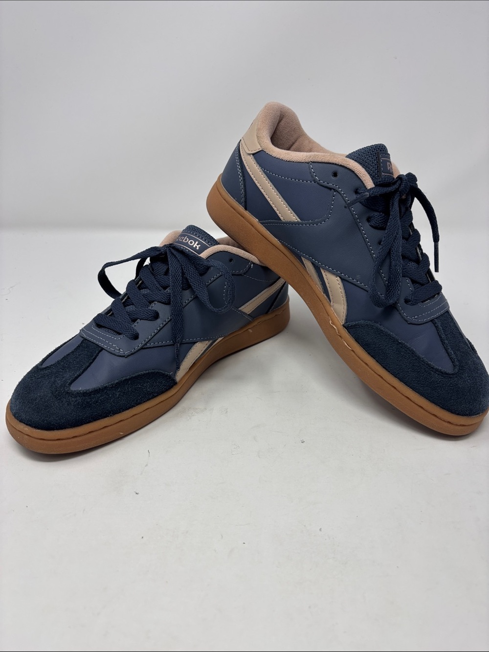 Reebok | 7 Navy and light pink Low-Top Sneakers